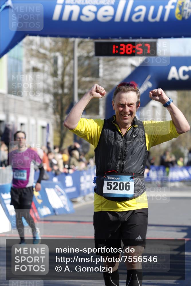 06.04.2025 - 44. Internationalen Wilhelmsburger Insellauf A. Gomolzig http://msf.ph/oto/7556546 06.04.2025 10:28:55 Ziel 3403, 3884, 4385, 5206 meine-sportfotos.de