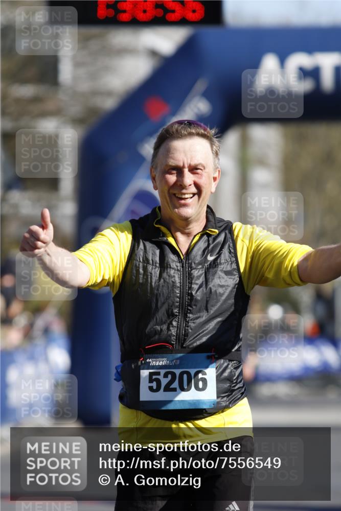 06.04.2025 - 44. Internationalen Wilhelmsburger Insellauf A. Gomolzig http://msf.ph/oto/7556549 06.04.2025 10:28:54 Ziel 3403, 3884, 4385, 5206 meine-sportfotos.de