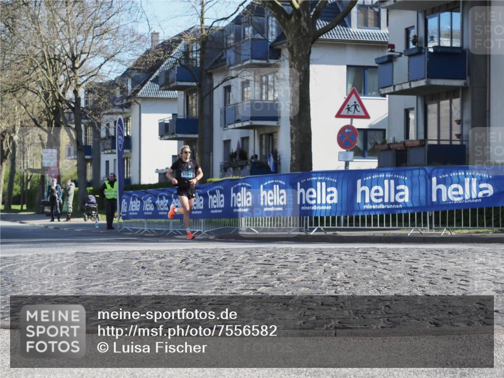 06.04.2025 - 44. Internationalen Wilhelmsburger Insellauf Luisa Fischer http://msf.ph/oto/7556582 06.04.2025 10:11:28 Ziel 5194 meine-sportfotos.de