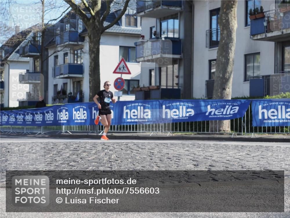 06.04.2025 - 44. Internationalen Wilhelmsburger Insellauf Luisa Fischer http://msf.ph/oto/7556603 06.04.2025 10:11:29 Ziel 5194 meine-sportfotos.de