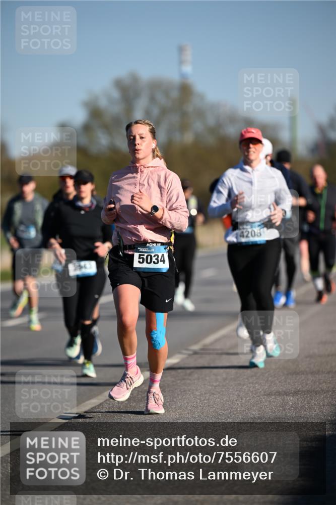 06.04.2025 - 44. Internationalen Wilhelmsburger Insellauf Dr. Thomas Lammeyer http://msf.ph/oto/7556607 06.04.2025 09:32:33 Laufen 3543, 5034, 4208 meine-sportfotos.de