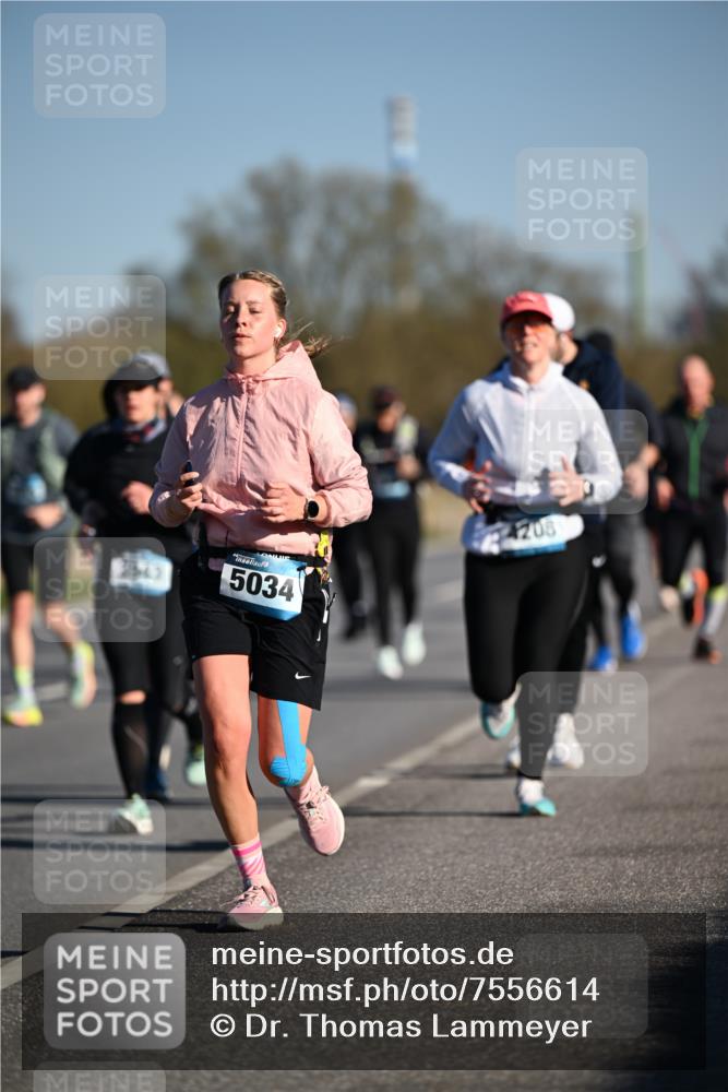 06.04.2025 - 44. Internationalen Wilhelmsburger Insellauf Dr. Thomas Lammeyer http://msf.ph/oto/7556614 06.04.2025 09:32:34 Laufen 2943, 5034, 4208 meine-sportfotos.de