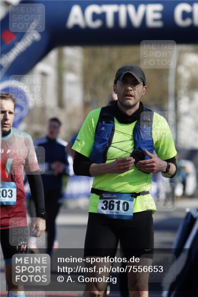 06.04.2025 - 44. Internationalen Wilhelmsburger Insellauf A. Gomolzig http://msf.ph/oto/7556653 06.04.2025 10:27:19 Ziel 3181, 3343, 3516, 3610, 4203, 4259, 5032 meine-sportfotos.de