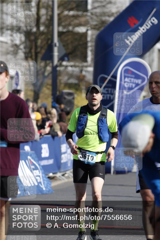 06.04.2025 - 44. Internationalen Wilhelmsburger Insellauf A. Gomolzig http://msf.ph/oto/7556656 06.04.2025 10:27:13 Ziel 3343, 3486, 3516, 3610, 4014, 4073, 4203, 4388, 5032 meine-sportfotos.de