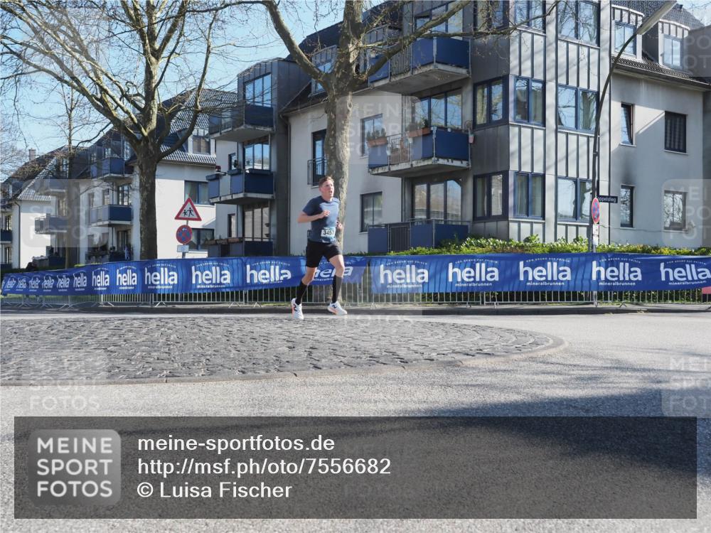 06.04.2025 - 44. Internationalen Wilhelmsburger Insellauf Luisa Fischer http://msf.ph/oto/7556682 06.04.2025 10:12:00 Ziel 3457 meine-sportfotos.de
