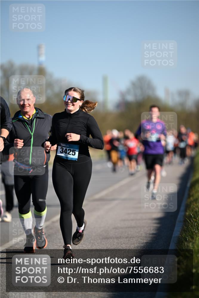 06.04.2025 - 44. Internationalen Wilhelmsburger Insellauf Dr. Thomas Lammeyer http://msf.ph/oto/7556683 06.04.2025 09:32:39 Laufen 3425 meine-sportfotos.de