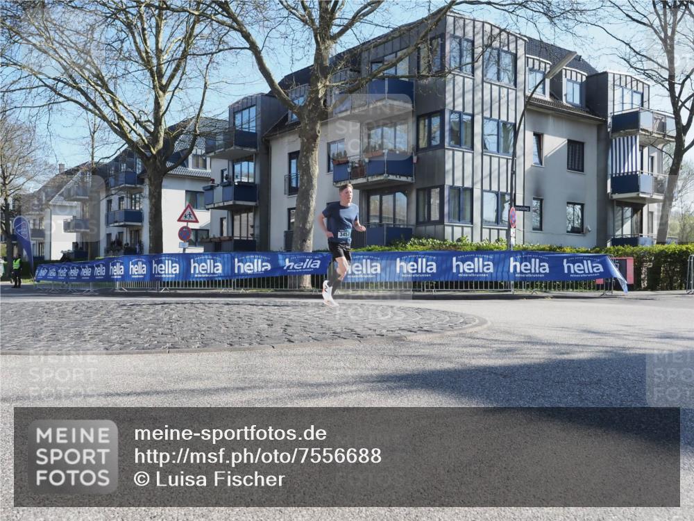 06.04.2025 - 44. Internationalen Wilhelmsburger Insellauf Luisa Fischer http://msf.ph/oto/7556688 06.04.2025 10:12:00 Ziel 3457 meine-sportfotos.de