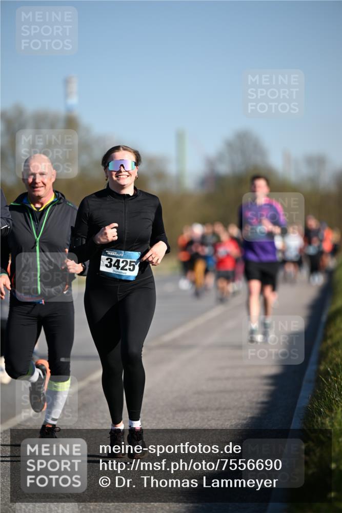 06.04.2025 - 44. Internationalen Wilhelmsburger Insellauf Dr. Thomas Lammeyer http://msf.ph/oto/7556690 06.04.2025 09:32:39 Laufen 3425 meine-sportfotos.de