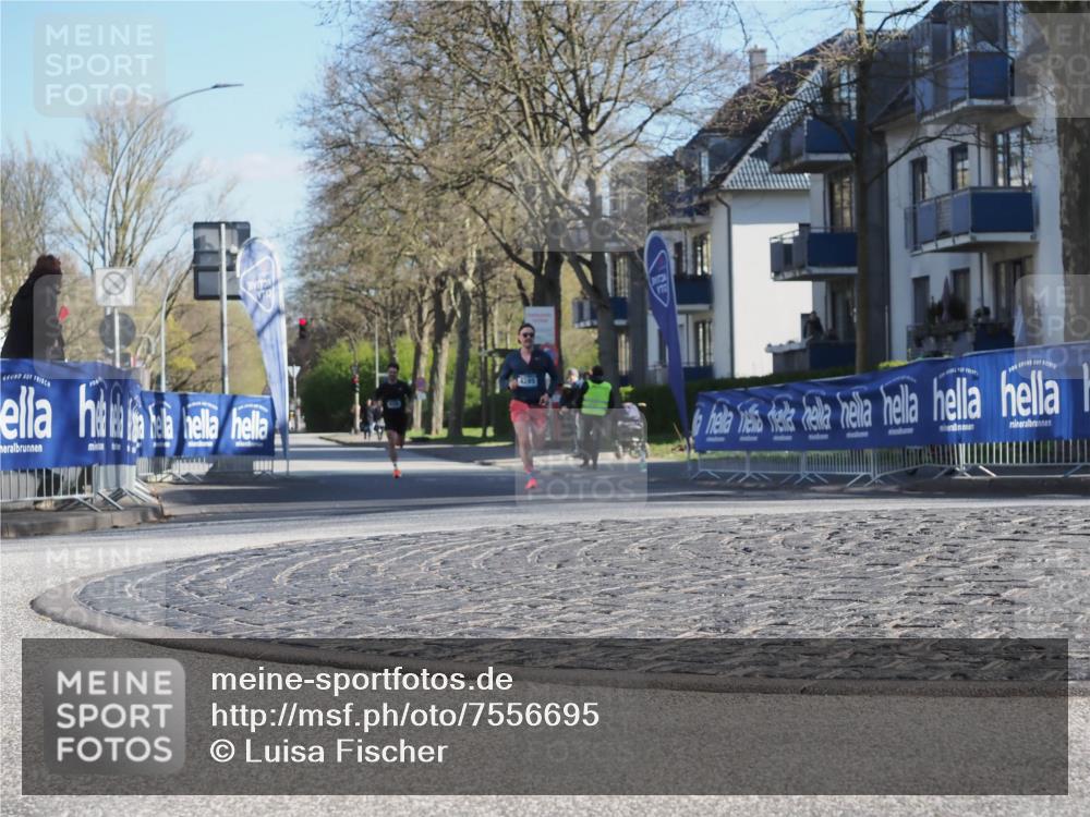 06.04.2025 - 44. Internationalen Wilhelmsburger Insellauf Luisa Fischer http://msf.ph/oto/7556695 06.04.2025 10:12:21 Ziel 4205 meine-sportfotos.de