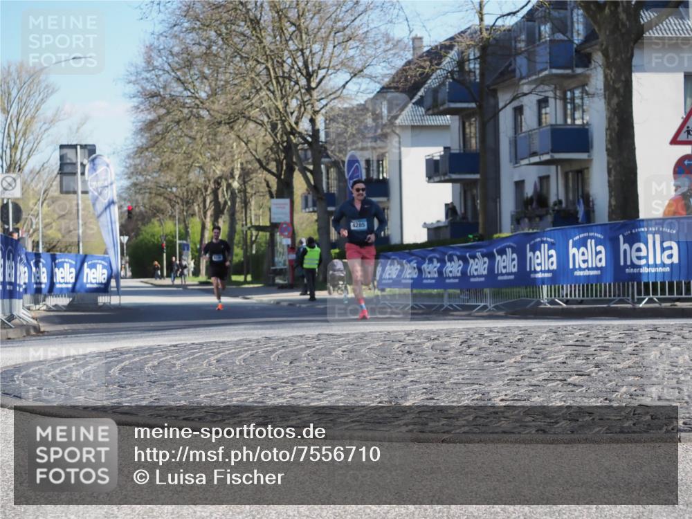 06.04.2025 - 44. Internationalen Wilhelmsburger Insellauf Luisa Fischer http://msf.ph/oto/7556710 06.04.2025 10:12:22 Ziel 4285 meine-sportfotos.de