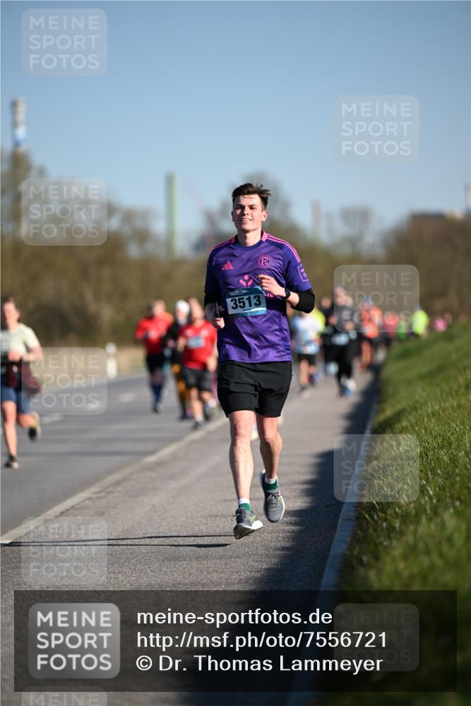 06.04.2025 - 44. Internationalen Wilhelmsburger Insellauf Dr. Thomas Lammeyer http://msf.ph/oto/7556721 06.04.2025 09:32:43 Laufen 3513 meine-sportfotos.de