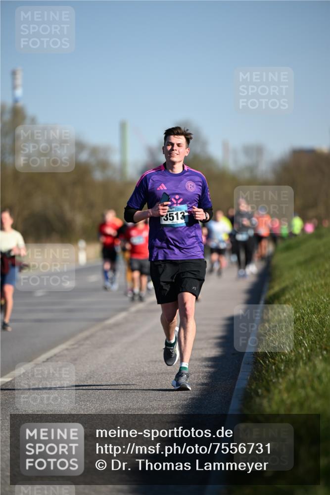 06.04.2025 - 44. Internationalen Wilhelmsburger Insellauf Dr. Thomas Lammeyer http://msf.ph/oto/7556731 06.04.2025 09:32:43 Laufen 3513 meine-sportfotos.de