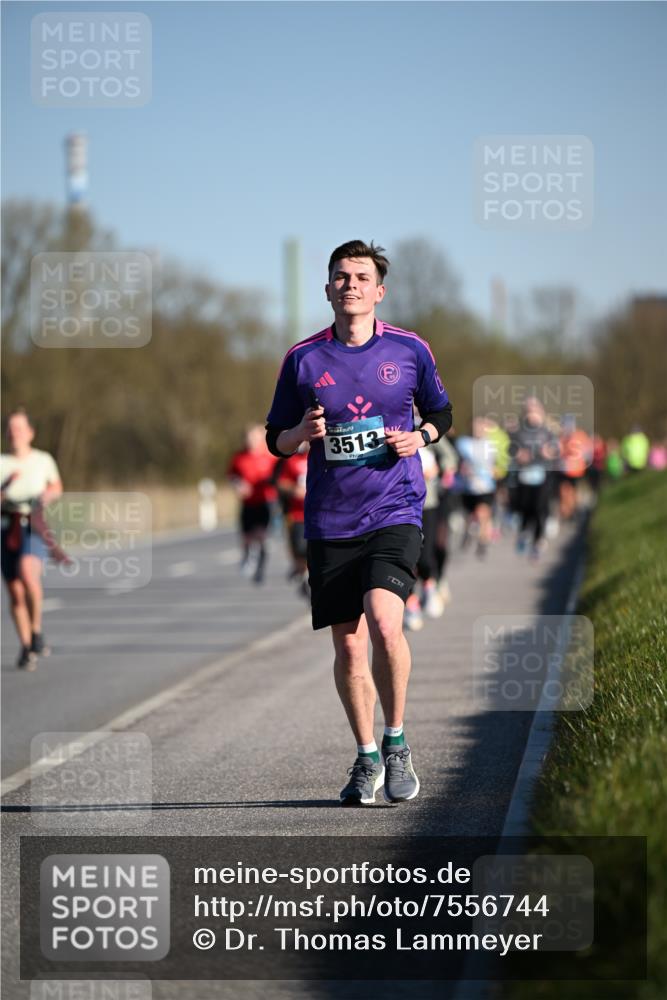 06.04.2025 - 44. Internationalen Wilhelmsburger Insellauf Dr. Thomas Lammeyer http://msf.ph/oto/7556744 06.04.2025 09:32:44 Laufen 3513 meine-sportfotos.de