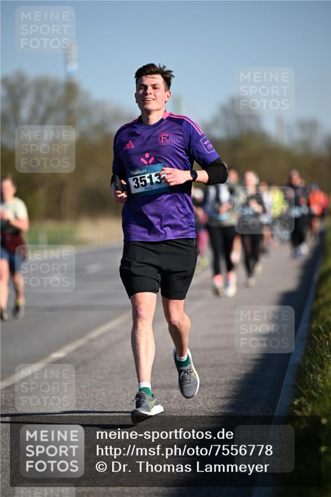06.04.2025 - 44. Internationalen Wilhelmsburger Insellauf Dr. Thomas Lammeyer http://msf.ph/oto/7556778 06.04.2025 09:32:45 Laufen 3513 meine-sportfotos.de