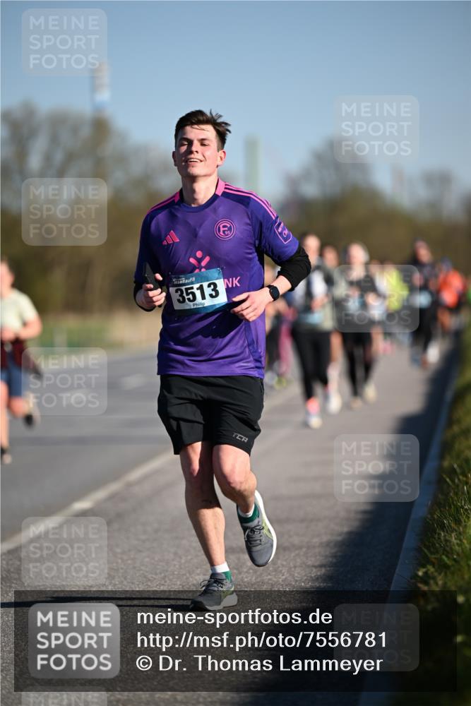 06.04.2025 - 44. Internationalen Wilhelmsburger Insellauf Dr. Thomas Lammeyer http://msf.ph/oto/7556781 06.04.2025 09:32:45 Laufen 3513 meine-sportfotos.de