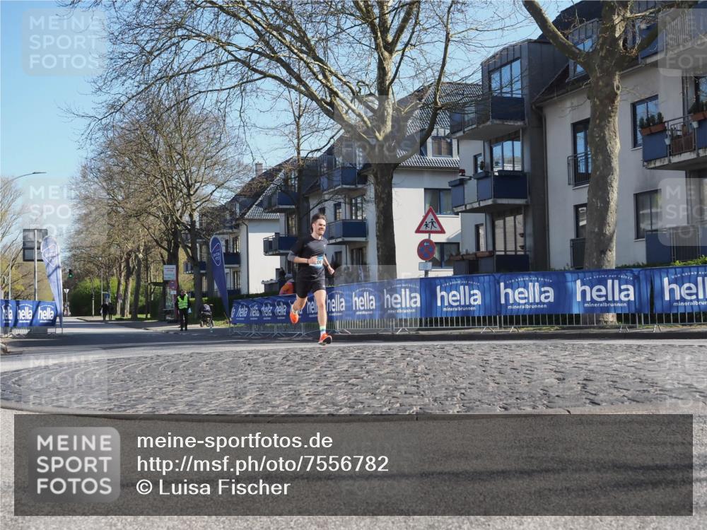 06.04.2025 - 44. Internationalen Wilhelmsburger Insellauf Luisa Fischer http://msf.ph/oto/7556782 06.04.2025 10:12:27 Ziel  meine-sportfotos.de