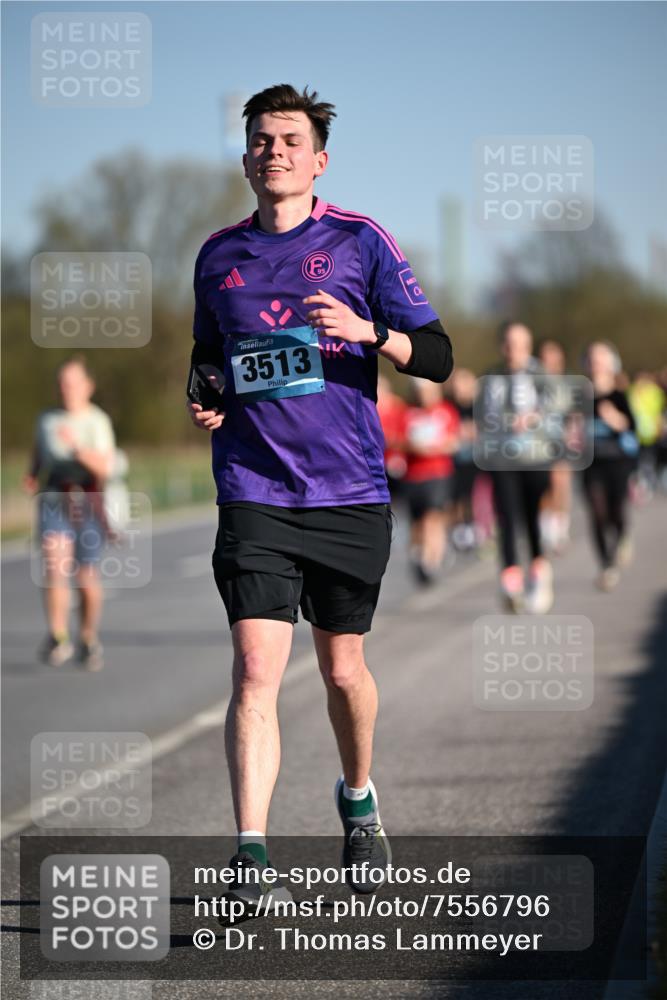 06.04.2025 - 44. Internationalen Wilhelmsburger Insellauf Dr. Thomas Lammeyer http://msf.ph/oto/7556796 06.04.2025 09:32:46 Laufen 3513 meine-sportfotos.de