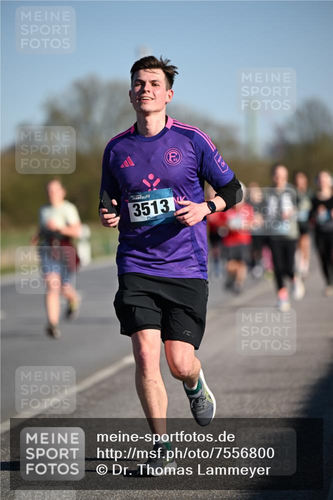 06.04.2025 - 44. Internationalen Wilhelmsburger Insellauf Dr. Thomas Lammeyer http://msf.ph/oto/7556800 06.04.2025 09:32:46 Laufen 3513, 18 meine-sportfotos.de