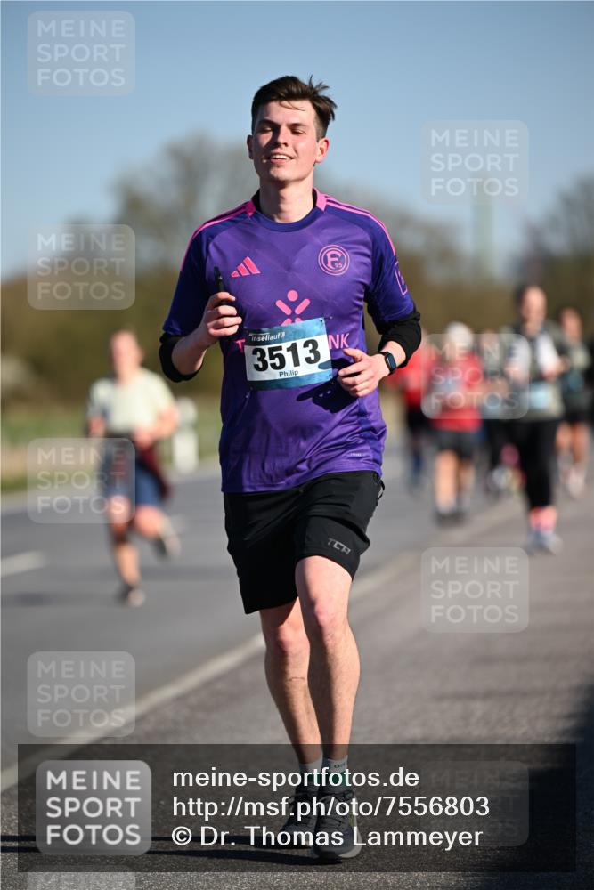 06.04.2025 - 44. Internationalen Wilhelmsburger Insellauf Dr. Thomas Lammeyer http://msf.ph/oto/7556803 06.04.2025 09:32:46 Laufen 3513 meine-sportfotos.de