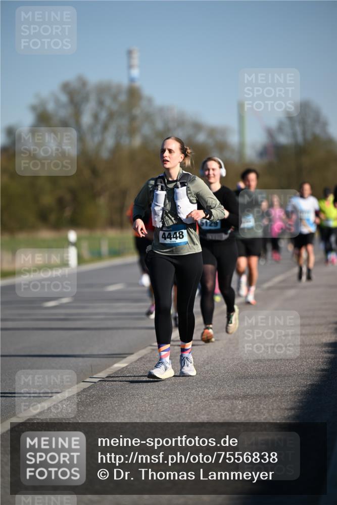 06.04.2025 - 44. Internationalen Wilhelmsburger Insellauf Dr. Thomas Lammeyer http://msf.ph/oto/7556838 06.04.2025 09:32:50 Laufen 4448, 129 meine-sportfotos.de