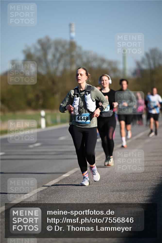 06.04.2025 - 44. Internationalen Wilhelmsburger Insellauf Dr. Thomas Lammeyer http://msf.ph/oto/7556846 06.04.2025 09:32:50 Laufen 4448 meine-sportfotos.de