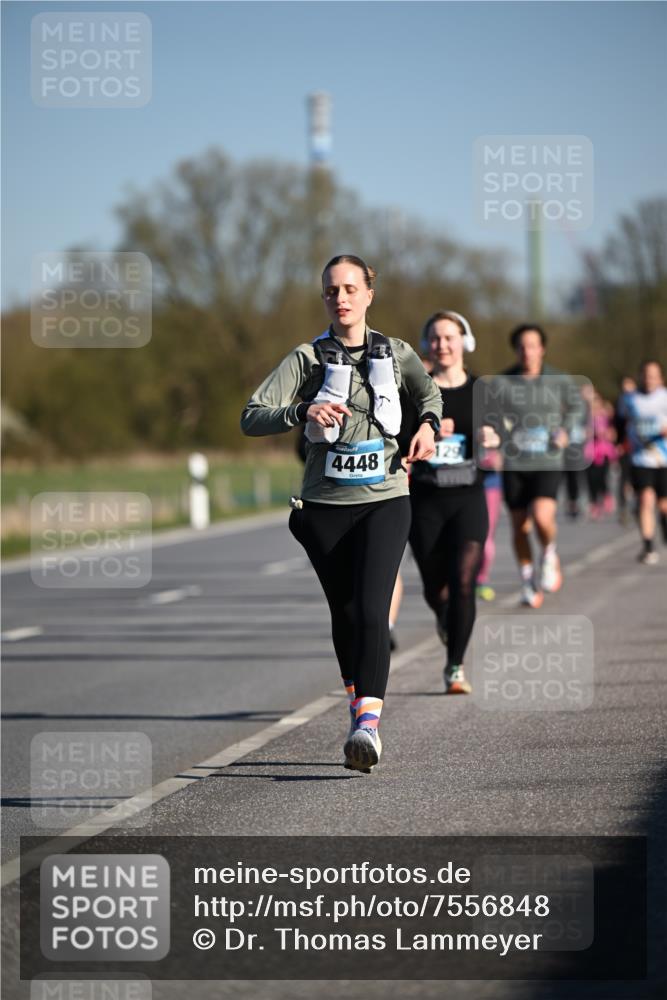 06.04.2025 - 44. Internationalen Wilhelmsburger Insellauf Dr. Thomas Lammeyer http://msf.ph/oto/7556848 06.04.2025 09:32:50 Laufen 4448, 129 meine-sportfotos.de