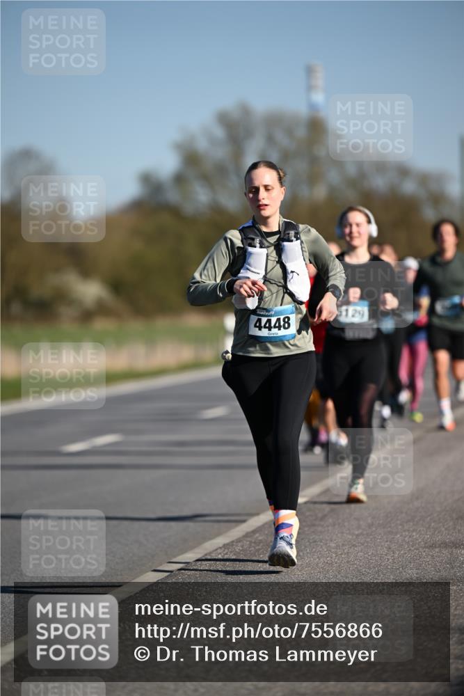 06.04.2025 - 44. Internationalen Wilhelmsburger Insellauf Dr. Thomas Lammeyer http://msf.ph/oto/7556866 06.04.2025 09:32:51 Laufen 4448, 5129 meine-sportfotos.de