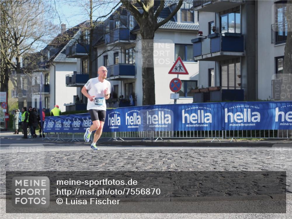 06.04.2025 - 44. Internationalen Wilhelmsburger Insellauf Luisa Fischer http://msf.ph/oto/7556870 06.04.2025 10:13:09 Ziel 4572 meine-sportfotos.de