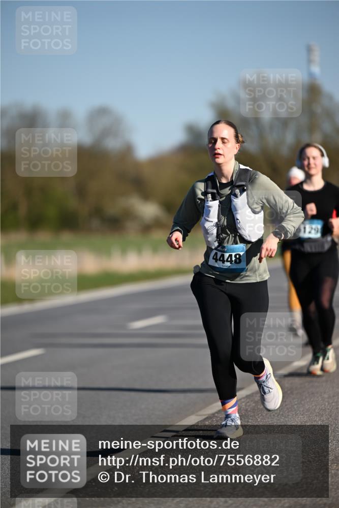 06.04.2025 - 44. Internationalen Wilhelmsburger Insellauf Dr. Thomas Lammeyer http://msf.ph/oto/7556882 06.04.2025 09:32:51 Laufen 4448, 129 meine-sportfotos.de