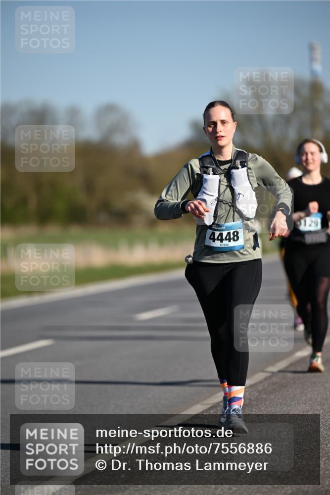 06.04.2025 - 44. Internationalen Wilhelmsburger Insellauf Dr. Thomas Lammeyer http://msf.ph/oto/7556886 06.04.2025 09:32:51 Laufen 4448, 5129 meine-sportfotos.de