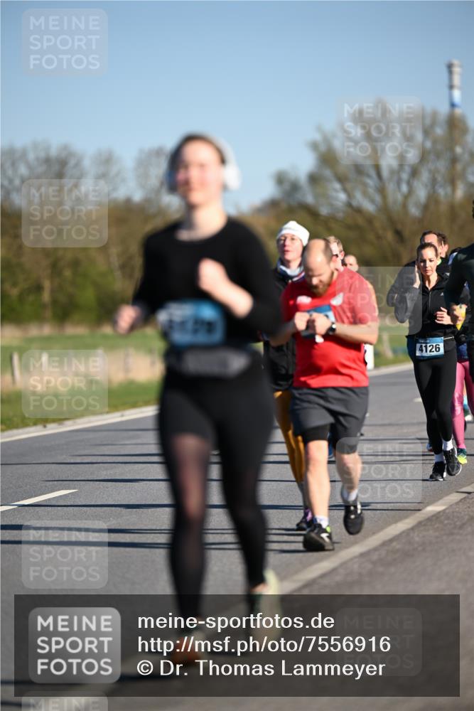06.04.2025 - 44. Internationalen Wilhelmsburger Insellauf Dr. Thomas Lammeyer http://msf.ph/oto/7556916 06.04.2025 09:32:54 Laufen 4126 meine-sportfotos.de