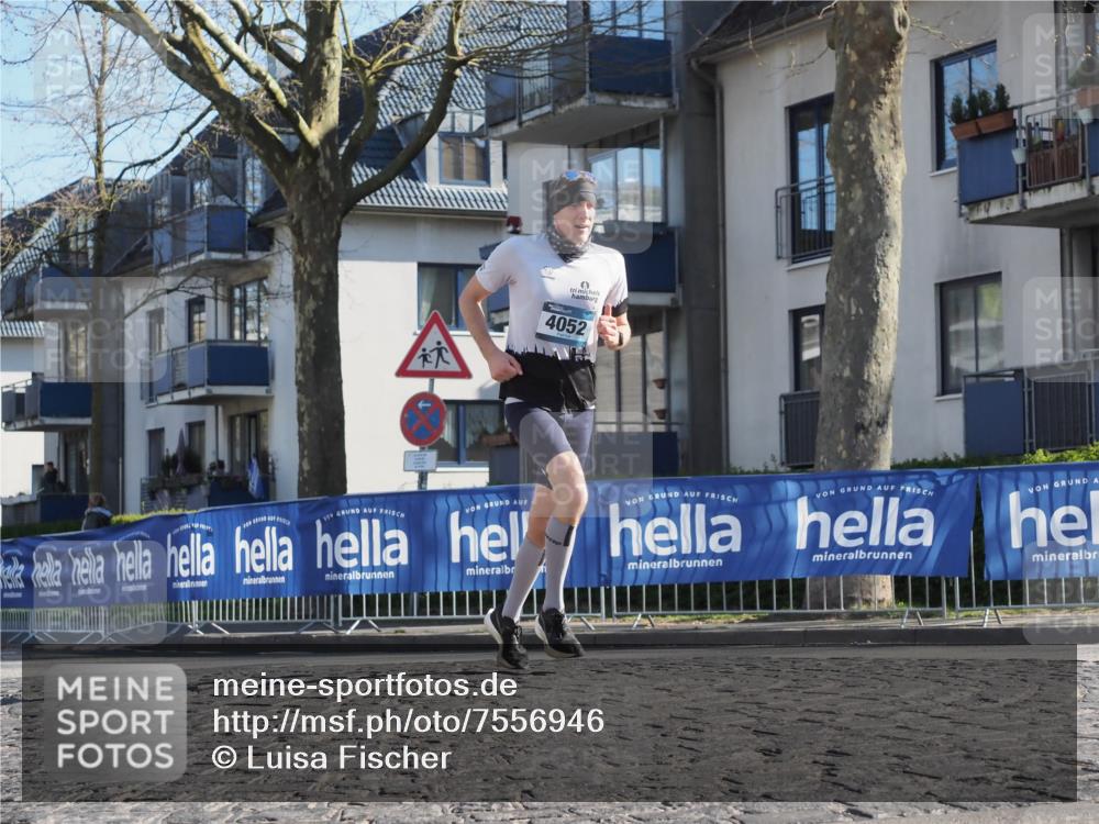 06.04.2025 - 44. Internationalen Wilhelmsburger Insellauf Luisa Fischer http://msf.ph/oto/7556946 06.04.2025 10:13:50 Ziel 4052 meine-sportfotos.de