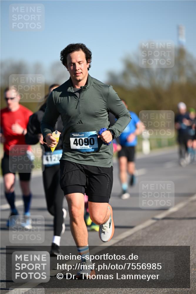 06.04.2025 - 44. Internationalen Wilhelmsburger Insellauf Dr. Thomas Lammeyer http://msf.ph/oto/7556985 06.04.2025 09:32:57 Laufen 4126, 4090 meine-sportfotos.de