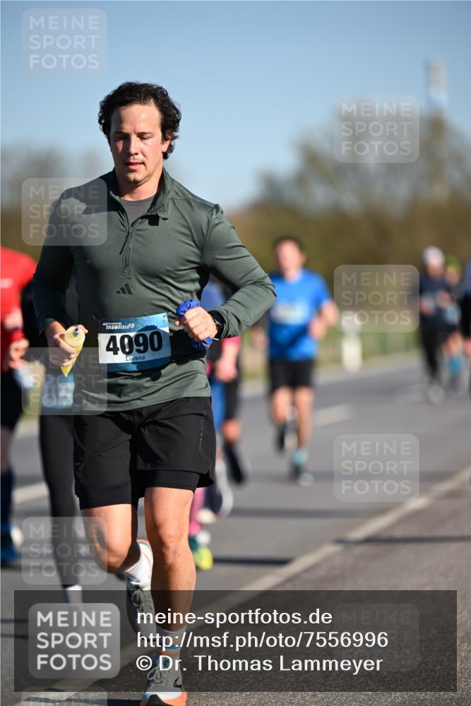06.04.2025 - 44. Internationalen Wilhelmsburger Insellauf Dr. Thomas Lammeyer http://msf.ph/oto/7556996 06.04.2025 09:32:58 Laufen 4090 meine-sportfotos.de