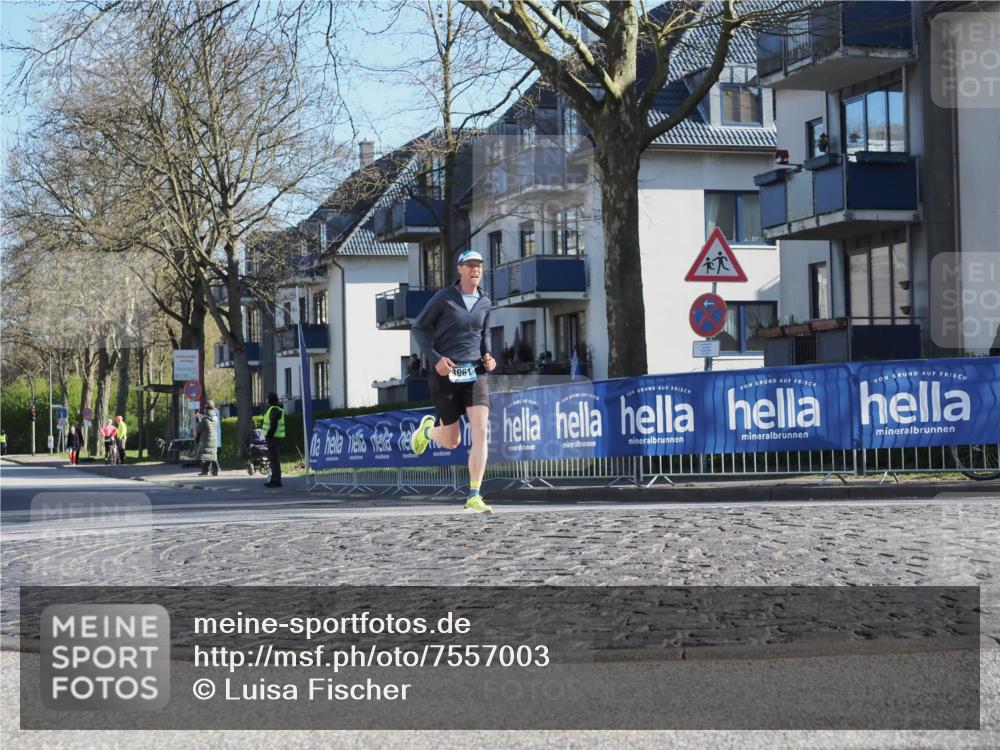 06.04.2025 - 44. Internationalen Wilhelmsburger Insellauf Luisa Fischer http://msf.ph/oto/7557003 06.04.2025 10:14:15 Ziel 3961 meine-sportfotos.de