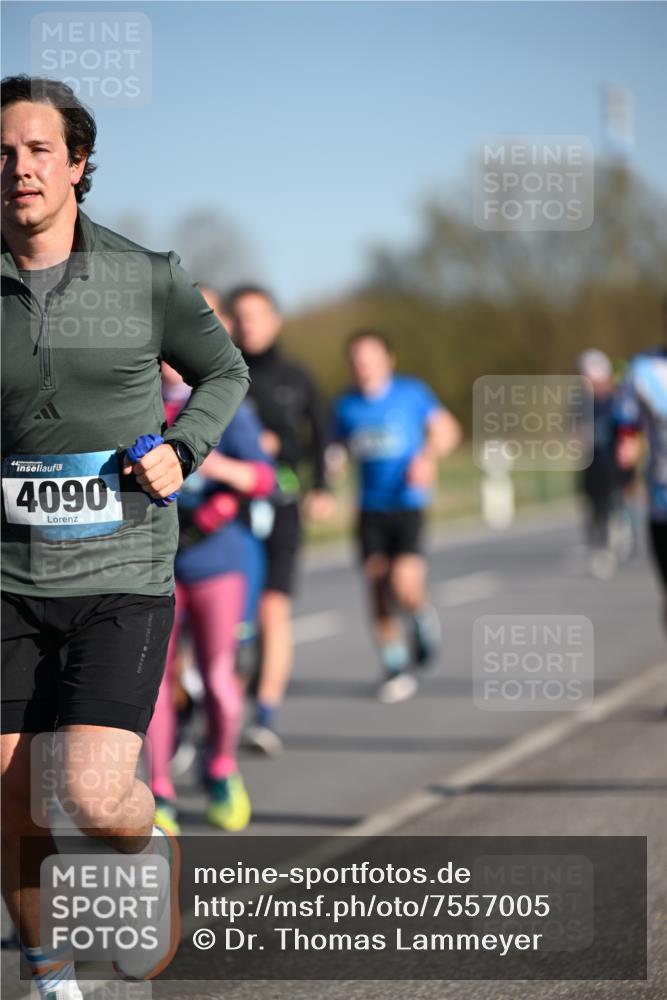 06.04.2025 - 44. Internationalen Wilhelmsburger Insellauf Dr. Thomas Lammeyer http://msf.ph/oto/7557005 06.04.2025 09:32:58 Laufen 44, 4090 meine-sportfotos.de