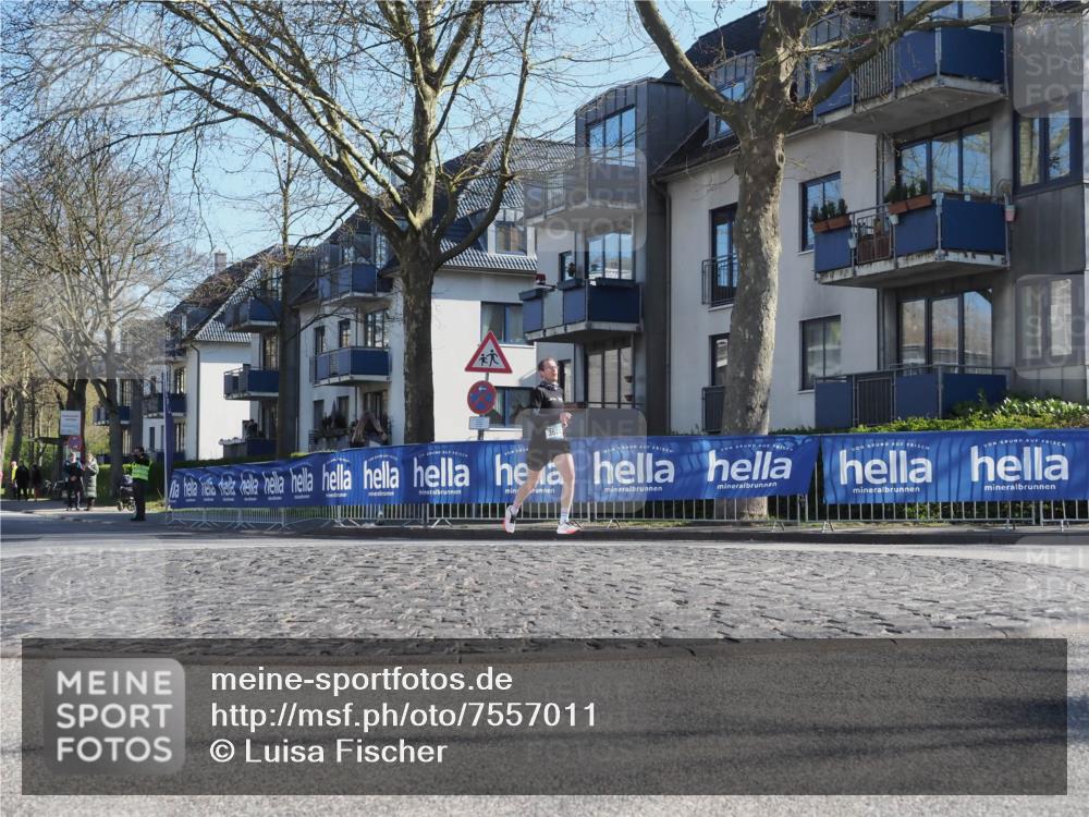 06.04.2025 - 44. Internationalen Wilhelmsburger Insellauf Luisa Fischer http://msf.ph/oto/7557011 06.04.2025 10:14:28 Ziel 3522 meine-sportfotos.de