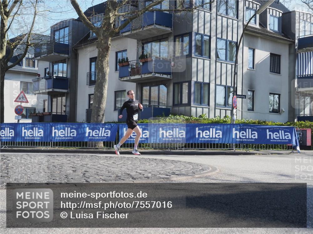 06.04.2025 - 44. Internationalen Wilhelmsburger Insellauf Luisa Fischer http://msf.ph/oto/7557016 06.04.2025 10:14:29 Ziel  meine-sportfotos.de