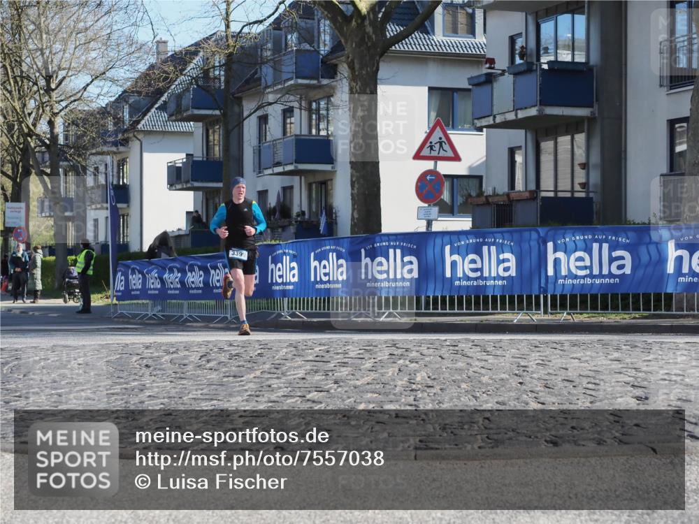 06.04.2025 - 44. Internationalen Wilhelmsburger Insellauf Luisa Fischer http://msf.ph/oto/7557038 06.04.2025 10:14:38 Ziel 3399 meine-sportfotos.de
