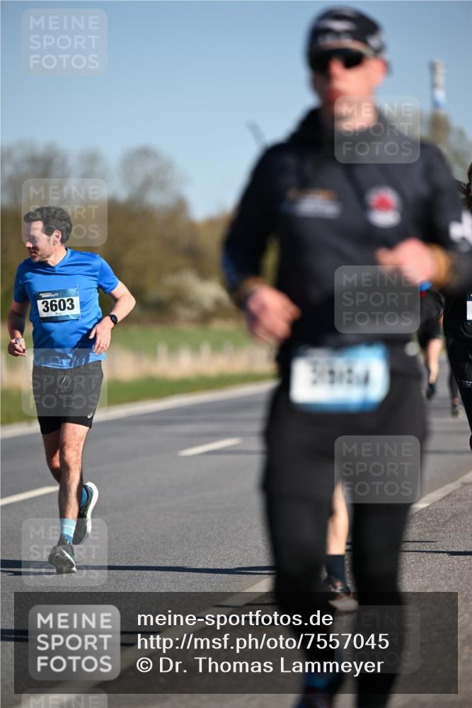 06.04.2025 - 44. Internationalen Wilhelmsburger Insellauf Dr. Thomas Lammeyer http://msf.ph/oto/7557045 06.04.2025 09:33:01 Laufen 3603 meine-sportfotos.de
