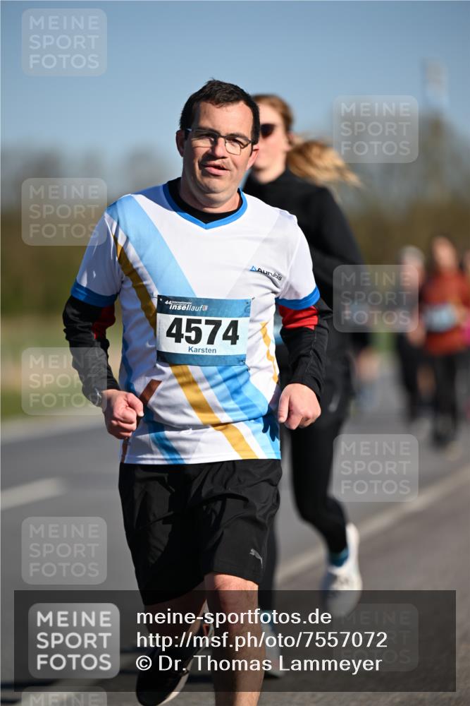 06.04.2025 - 44. Internationalen Wilhelmsburger Insellauf Dr. Thomas Lammeyer http://msf.ph/oto/7557072 06.04.2025 09:33:02 Laufen 44, 4574 meine-sportfotos.de