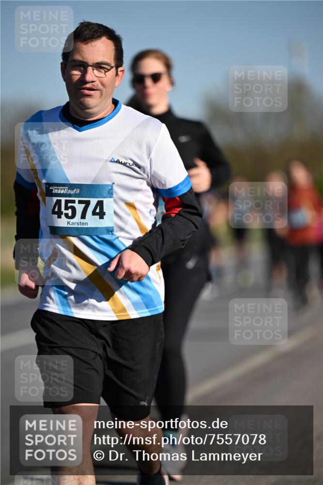 06.04.2025 - 44. Internationalen Wilhelmsburger Insellauf Dr. Thomas Lammeyer http://msf.ph/oto/7557078 06.04.2025 09:33:03 Laufen 44, 4574 meine-sportfotos.de