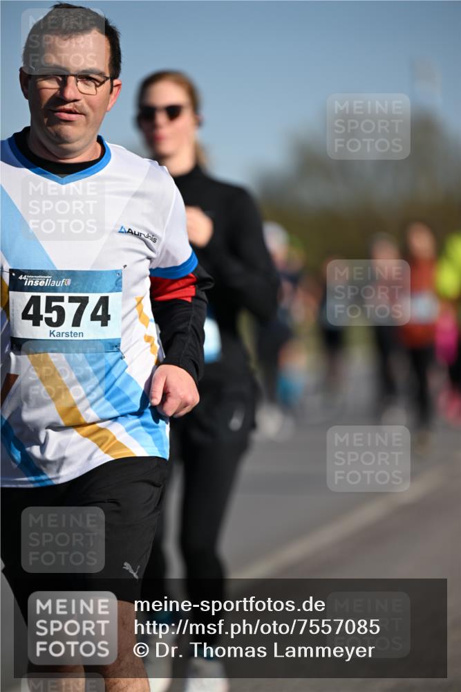 06.04.2025 - 44. Internationalen Wilhelmsburger Insellauf Dr. Thomas Lammeyer http://msf.ph/oto/7557085 06.04.2025 09:33:03 Laufen 44, 4574 meine-sportfotos.de