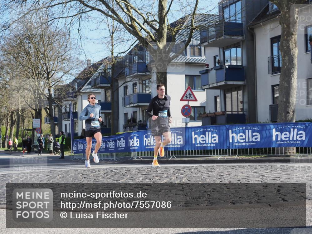 06.04.2025 - 44. Internationalen Wilhelmsburger Insellauf Luisa Fischer http://msf.ph/oto/7557086 06.04.2025 10:14:47 Ziel 3566, 3524 meine-sportfotos.de