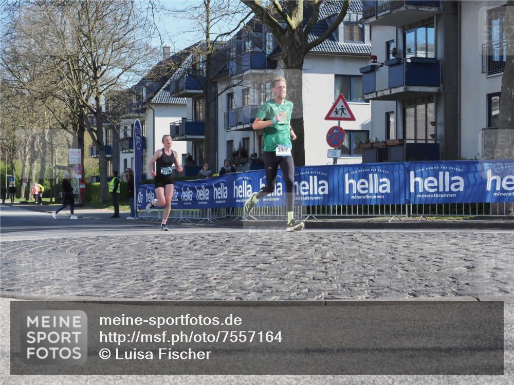 06.04.2025 - 44. Internationalen Wilhelmsburger Insellauf Luisa Fischer http://msf.ph/oto/7557164 06.04.2025 10:15:15 Ziel 3776, 3080 meine-sportfotos.de