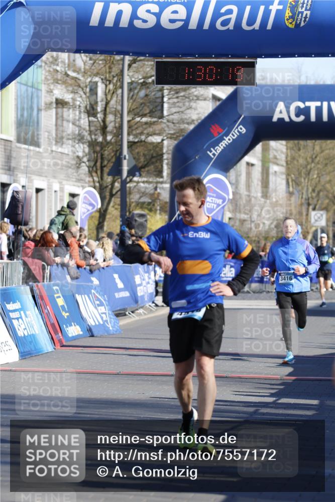 06.04.2025 - 44. Internationalen Wilhelmsburger Insellauf A. Gomolzig http://msf.ph/oto/7557172 06.04.2025 10:20:17 Ziel 3416, 4416 meine-sportfotos.de