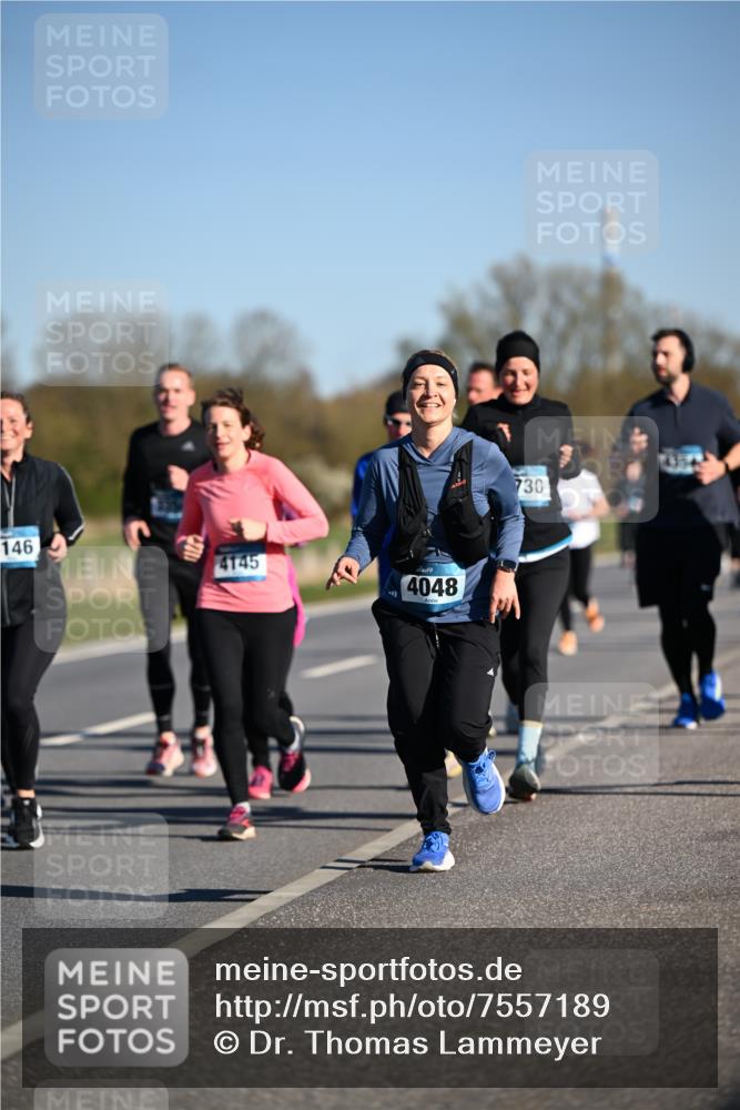 06.04.2025 - 44. Internationalen Wilhelmsburger Insellauf Dr. Thomas Lammeyer http://msf.ph/oto/7557189 06.04.2025 09:33:10 Laufen 146, 4145, 4048, 730 meine-sportfotos.de