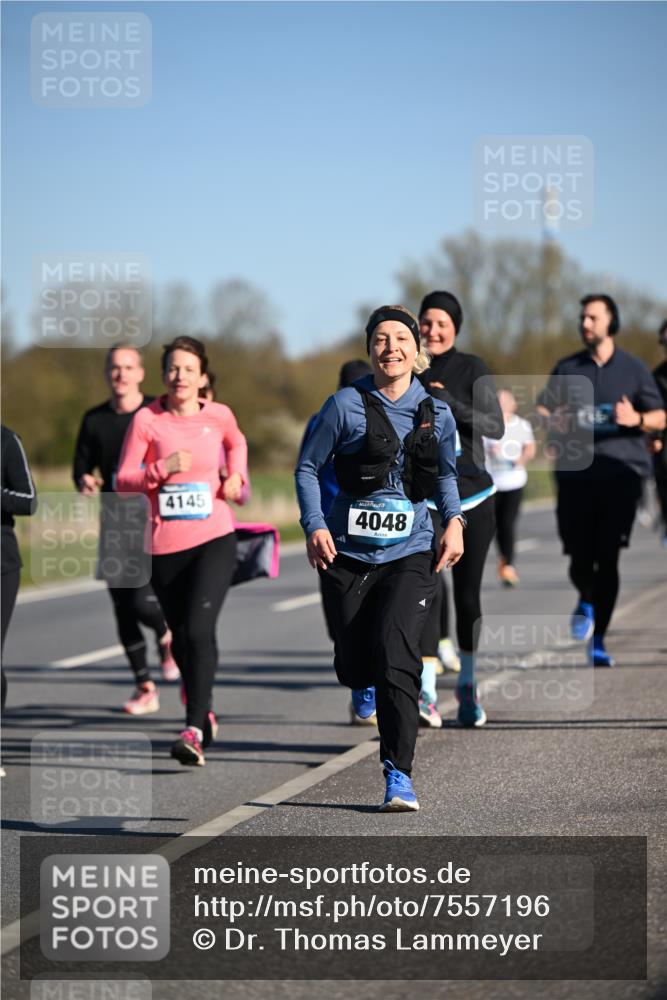 06.04.2025 - 44. Internationalen Wilhelmsburger Insellauf Dr. Thomas Lammeyer http://msf.ph/oto/7557196 06.04.2025 09:33:10 Laufen 4145, 4048 meine-sportfotos.de