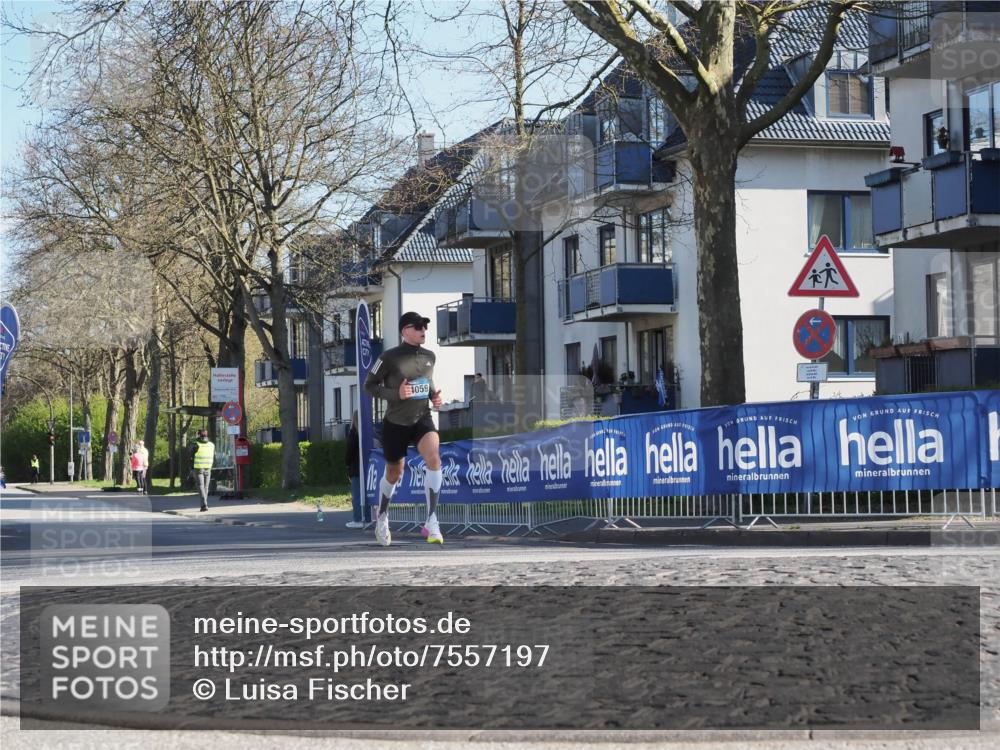 06.04.2025 - 44. Internationalen Wilhelmsburger Insellauf Luisa Fischer http://msf.ph/oto/7557197 06.04.2025 10:15:39 Ziel 1059 meine-sportfotos.de