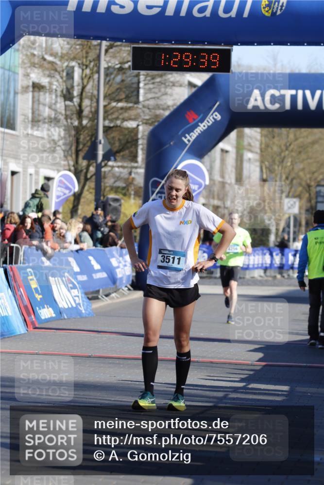 06.04.2025 - 44. Internationalen Wilhelmsburger Insellauf A. Gomolzig http://msf.ph/oto/7557206 06.04.2025 10:19:38 Ziel 4417 meine-sportfotos.de